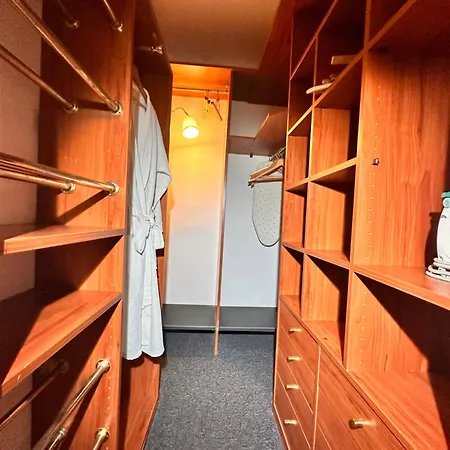 Tropez Centre, La Bravade 2 Pour 4, Romana