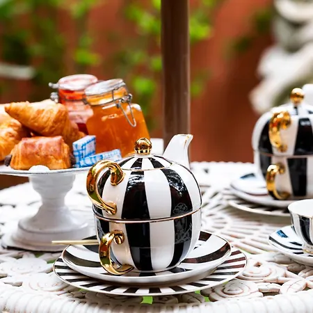 Tropez Centre, La Bravade 2 Pour 4, Romana Saint-Tropez