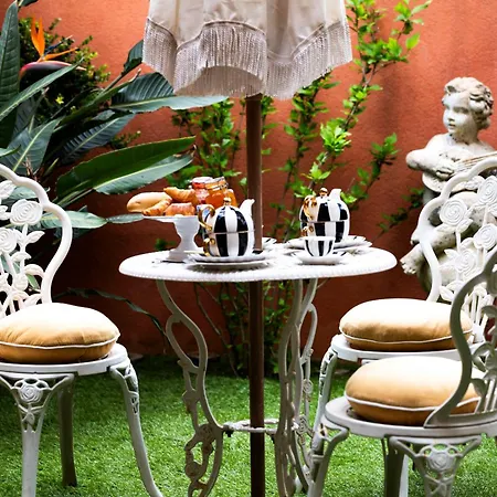 Tropez Centre, La Bravade 2 Pour 4, Romana